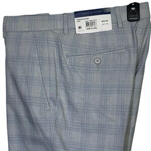 Tommy Hilfiger Men's Modern Fit Light Grey Dress Pant LT gray/blue 30x30 $95